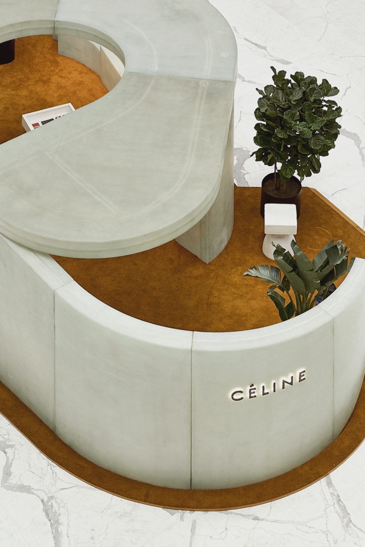 AJP Celine popup 01