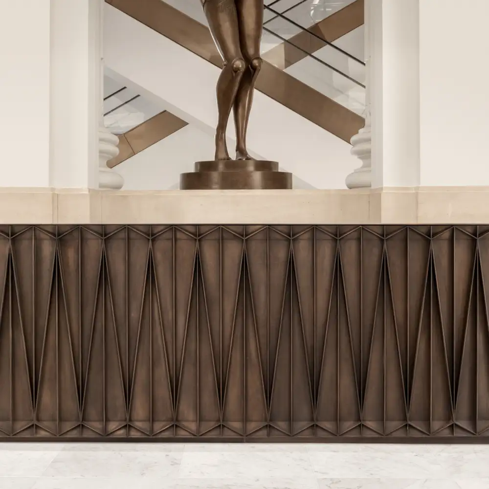 111 Selfridges Desk